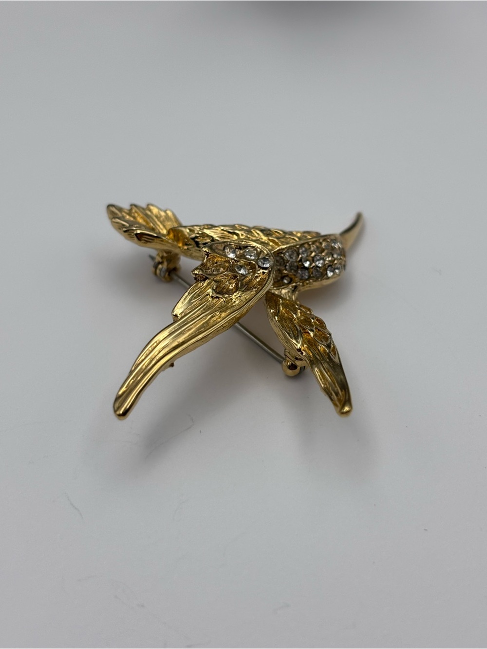 Vintage Gold Tone Rhinestone Hummingbird Brooch - Picture 5 of 12